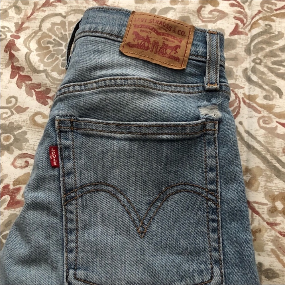 Women Wedgie Skinny Ankle Jeans - Picture 4 of 9